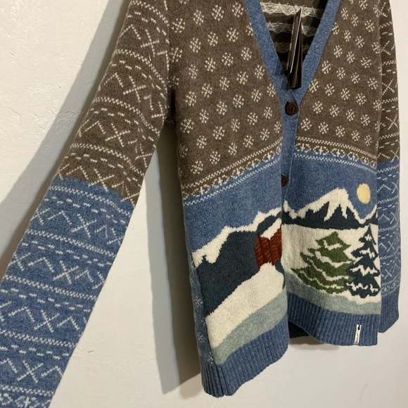 Woolrich 100% lambswool chimney peak motif cardigan NWT size XS bust 36” - Picture 5 of 6